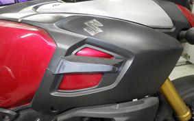 SUZUKI Vｽﾄﾛｰﾑ1000A 2014 VU51A