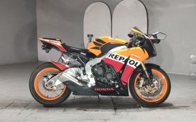 HONDA CBR1000RR 2013 SC59