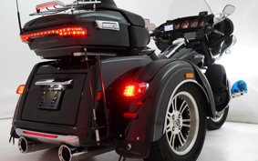 HARLEY HARLEY FLHTCU 2017 MAD