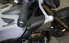 HONDA CB650R E-Clutch 2025 RH17