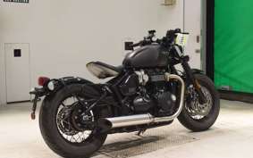 TRIUMPH BONNEVILLE BOBBER 2021
