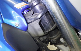SUZUKI GSR250 2004