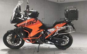 KTM 1290 SUPER ADVENTURE S 2025 V7940
