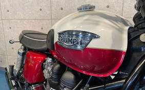 TRIUMPH BONNEVILLE T100 2012 TJ9157