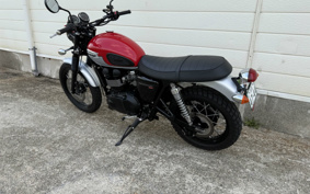 TRIUMPH BONNEVILLE 900 2015 TJ9157