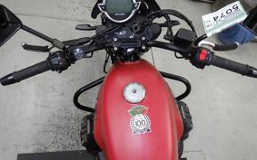 MOTO GUZZI V7 STONE 2023