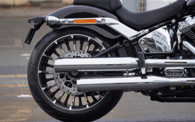 HARLEY FXBR 2025 YE9