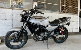 SUZUKI GSX250 ZR250C