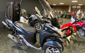 YAMAHA TRICITY 125 SE82J