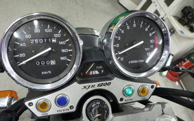 YAMAHA XJR1200 1998 4KG