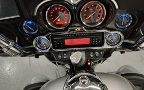 HARLEY HARLEY FLHTCUSE1800CVO PR8