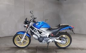 HONDA VTR 250 MC33