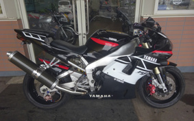 YAMAHA YZF-R1 1998 RN01