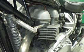 TRIUMPH BONNEVILLE 2005