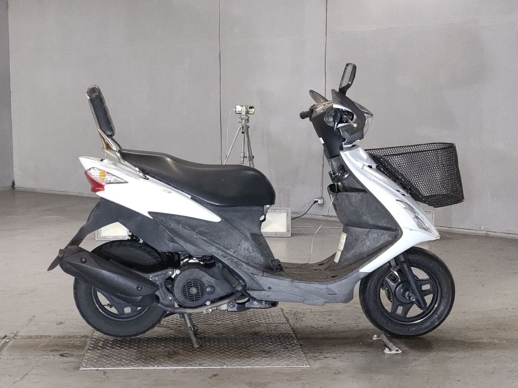 Фото Suzuki ADDRESS V125 с японского аукциона