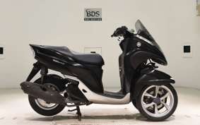 YAMAHA TRICITY 125 1981 SE82J