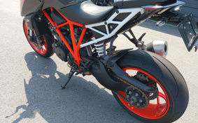 KTM 1290 SUPER DUKE R 2017 V3940