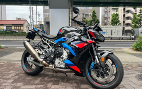BMW M1000R 2026 0P51