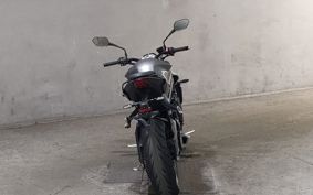 TRIUMPH STREET TRIPLE R HDA604