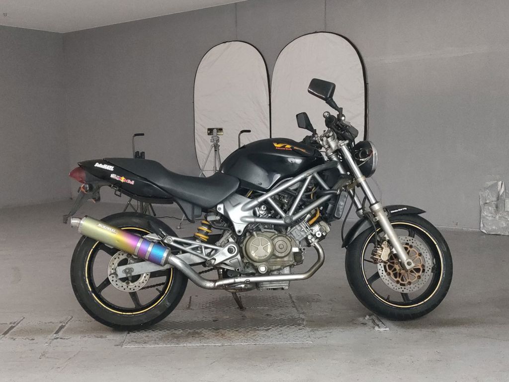 Фото Honda VTR 250 2002 с японского аукциона