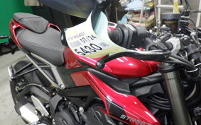 TRIUMPH STREET TRIPLE RS 2023