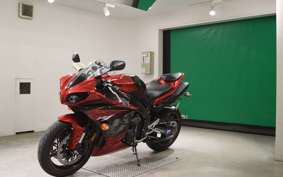 YAMAHA YZF-R1 2013