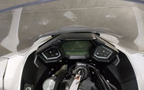 HONDA NM4 VULTUS -02 2014 RC82