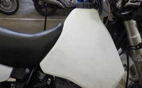 SUZUKI DR250 S SJ44A