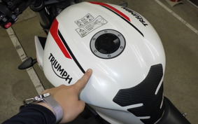 TRIUMPH STREET TRIPLE S 2021