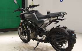 HUSQVARNA SVARTPILEN 125 2023