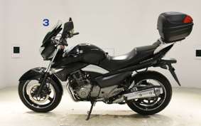SUZUKI GSR250