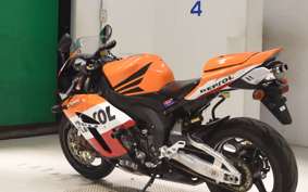 HONDA CBR1000RR 2005 SC57