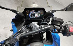SUZUKI GSX-8R EM1AA