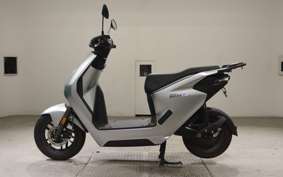 HONDA EM1 e: 2022 EF16
