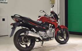 SUZUKI GSR250