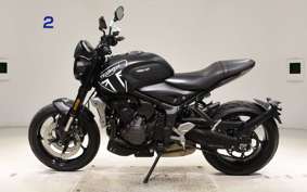 TRIUMPH TRIDENT 660 2023