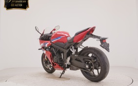 HONDA CBR650R E-Clutch 2025 RH17