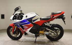 HONDA CBR600RR A 2015 PC40