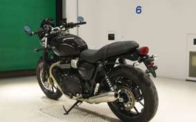 TRIUMPH STREET TWIN 2018