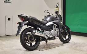 SUZUKI GSR250