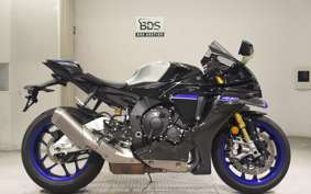 YAMAHA YZF-R1 M 2025