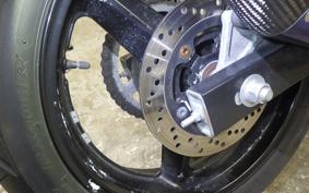 SUZUKI GSR250 2004