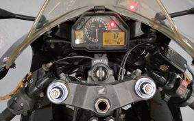 HONDA CBR600RR 2005 PC37