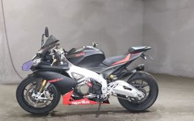 APRILIA RSV4 FACTORY 2015 ..