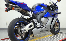 HONDA CBR1000RR 2005 SC57