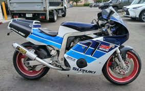 SUZUKI GSX-R400R 1990 GK76A