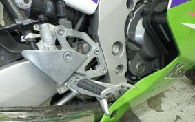 KAWASAKI ZXR400 Gen.2 2004