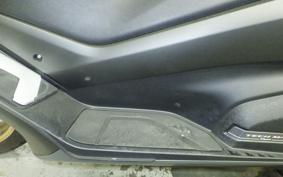 YAMAHA T-MAX 560 T 2020 SJ19J