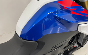 BMW F900R STANDARD 2025 0K81