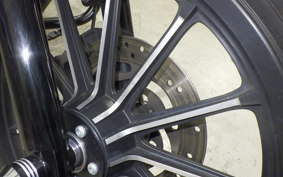 HARLEY XL883N 2013